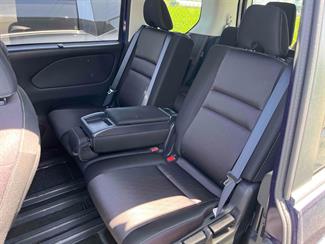 2017 Nissan SERENA - Thumbnail