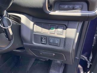 2017 Nissan SERENA - Thumbnail