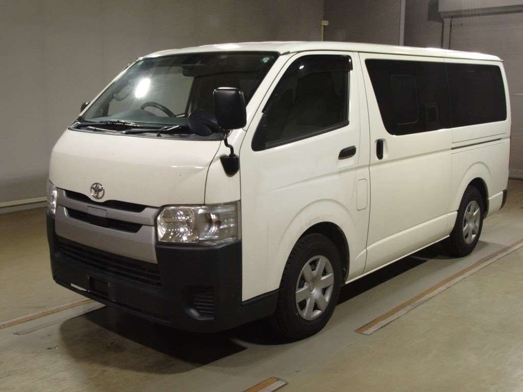 2020 Toyota HIACE