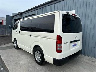 2020 Toyota HIACE - Thumbnail