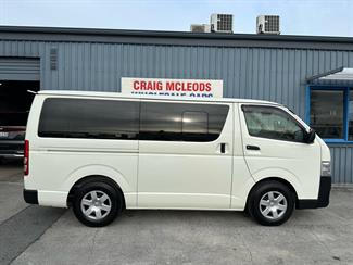 2020 Toyota HIACE - Thumbnail