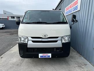 2020 Toyota HIACE - Thumbnail