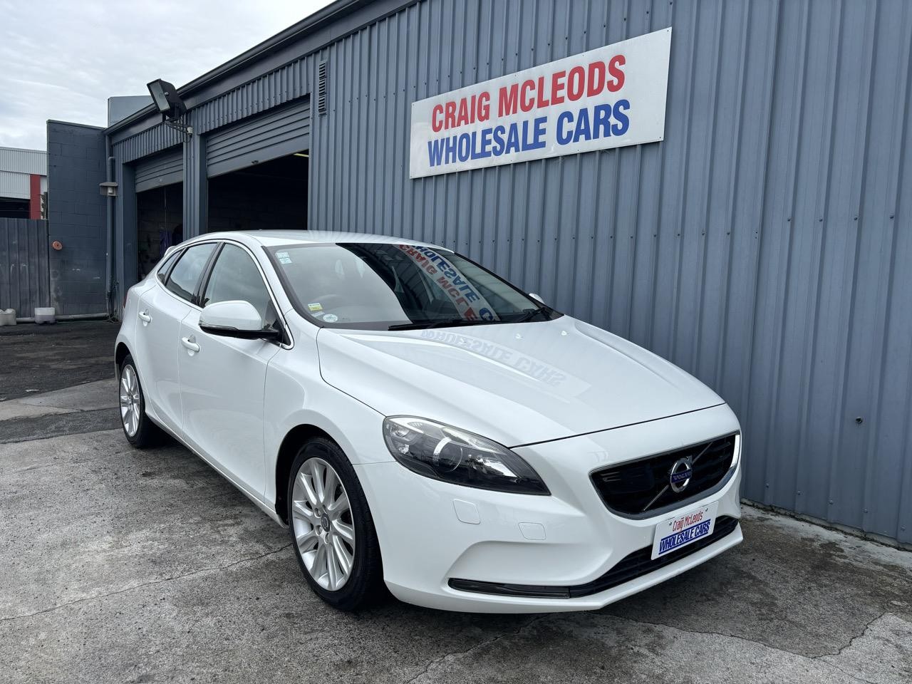 2015 Volvo V40