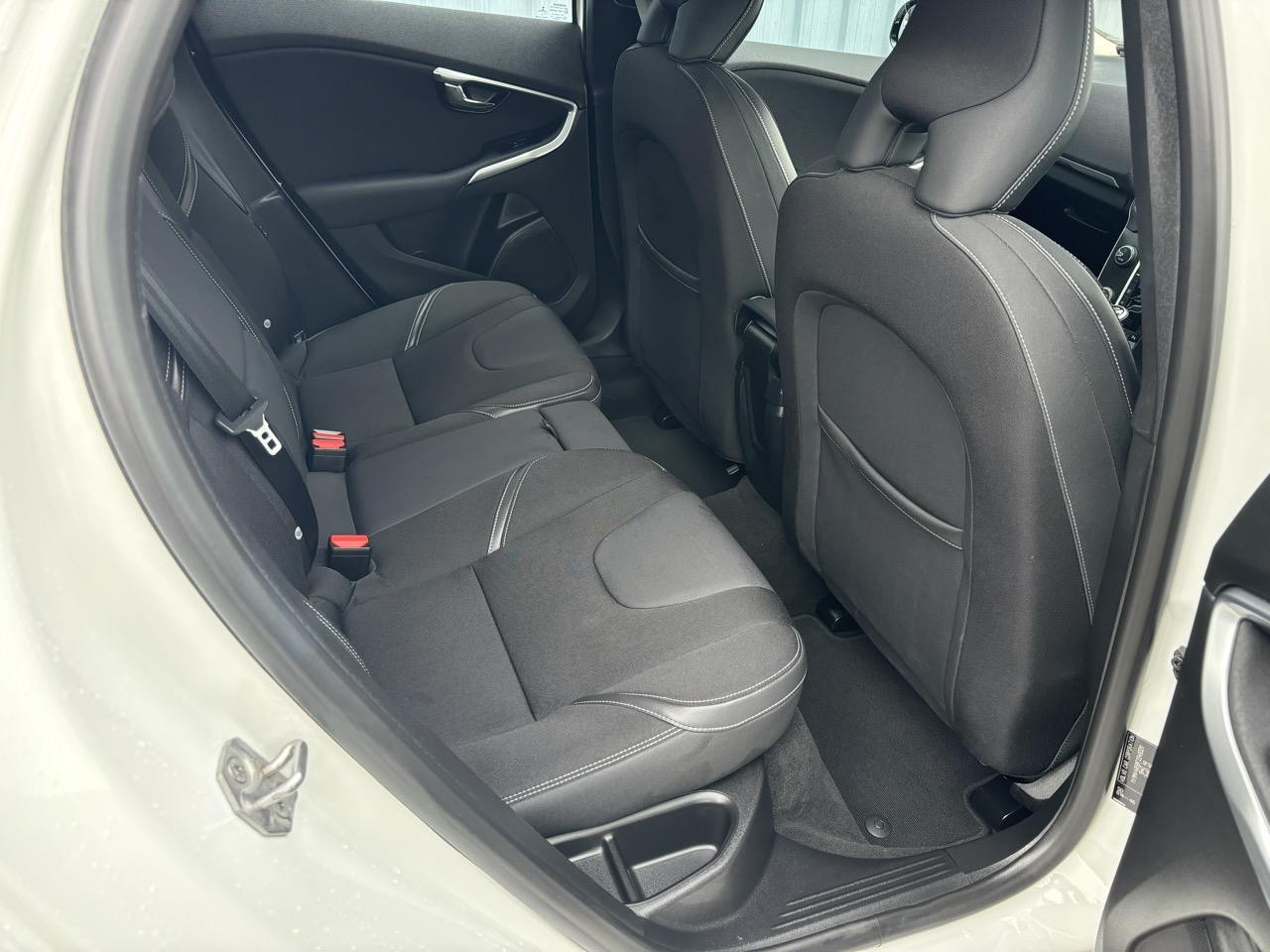 2015 Volvo V40