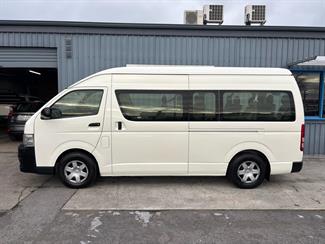 2012 Toyota HIACE - Thumbnail