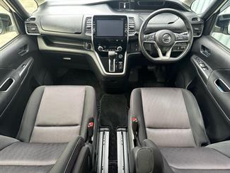 2017 Nissan SERENA - Thumbnail