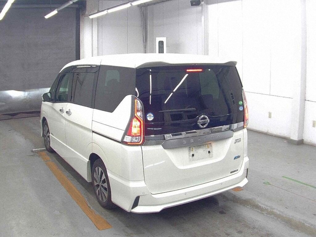 2017 Nissan SERENA