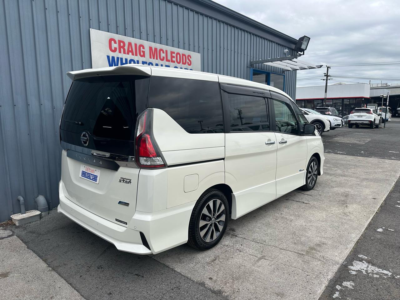 2017 Nissan SERENA