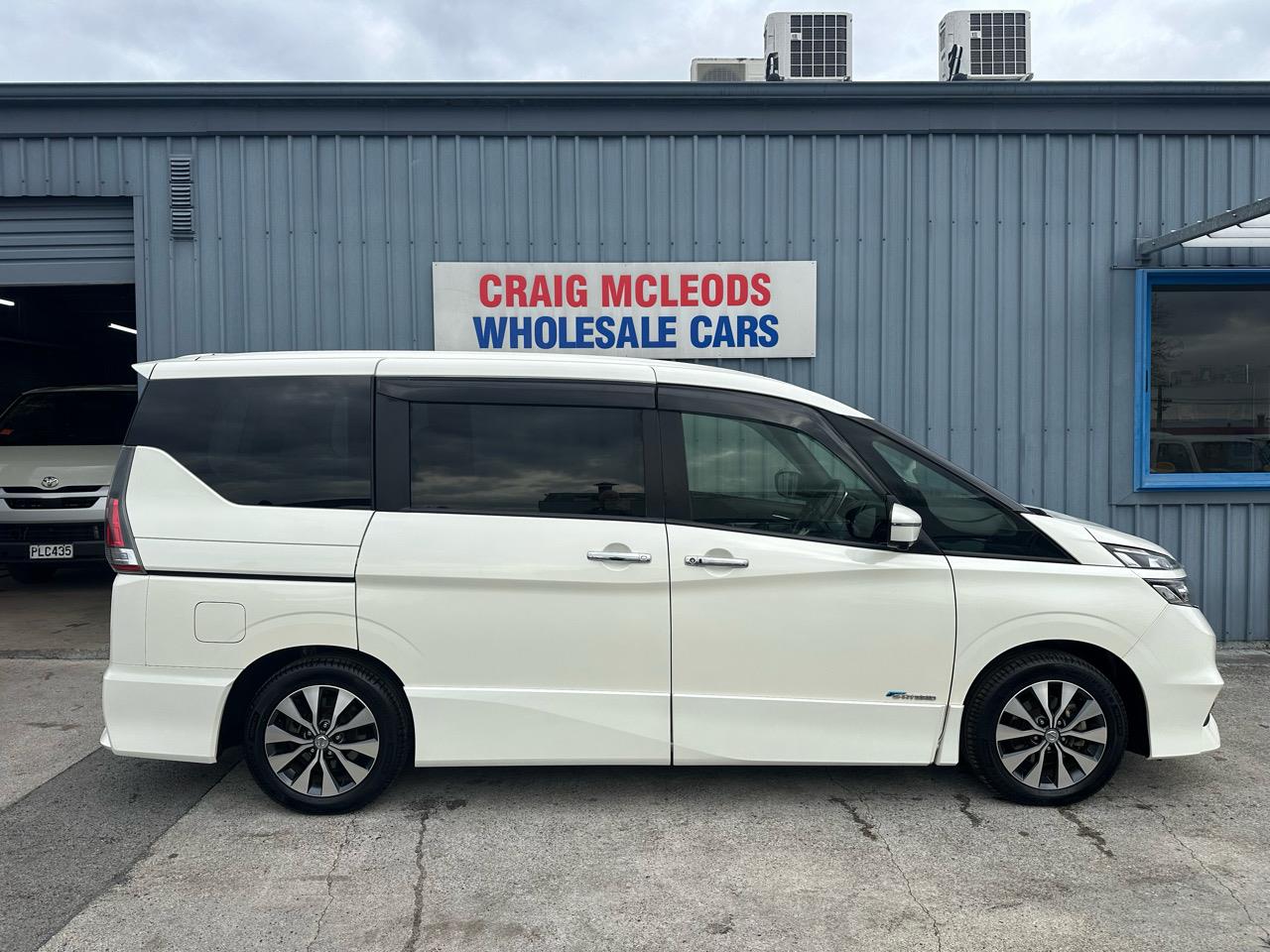 2017 Nissan SERENA