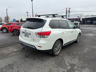 2015 Nissan PATHFINDER - Thumbnail