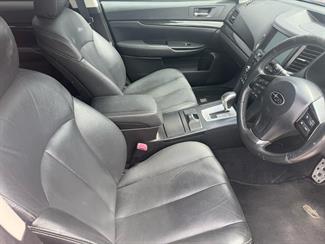 2014 Subaru Outback - Thumbnail