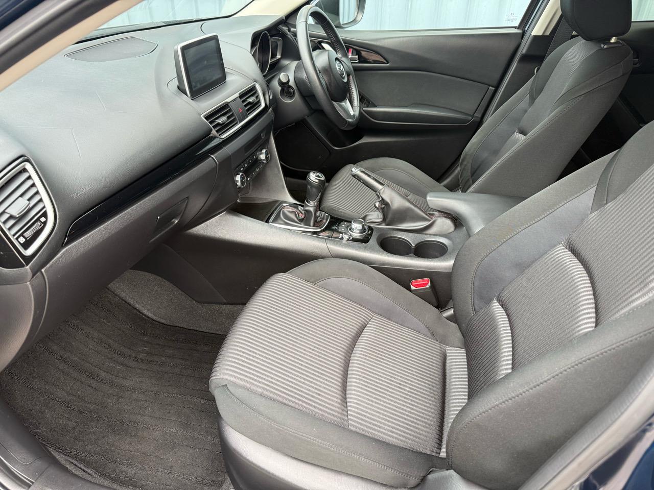 2014 Mazda Axela