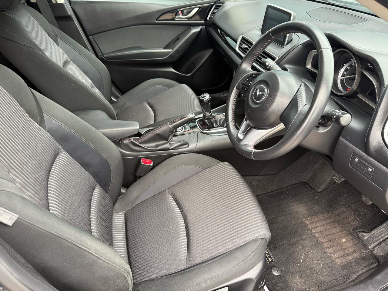 2014 Mazda Axela