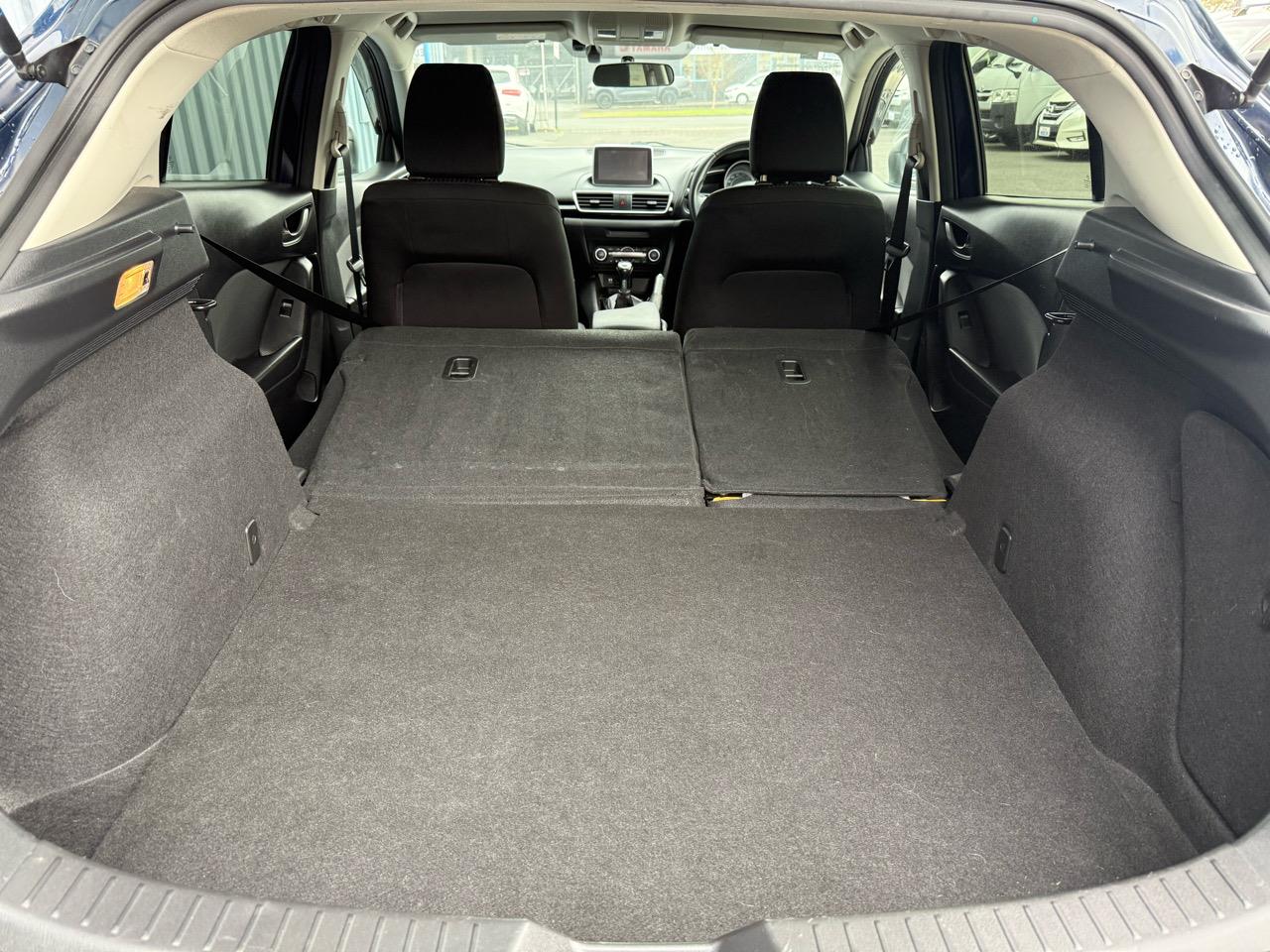 2014 Mazda Axela