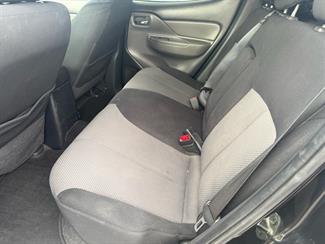 2017 Mitsubishi Triton - Thumbnail