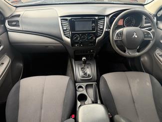 2017 Mitsubishi Triton - Thumbnail