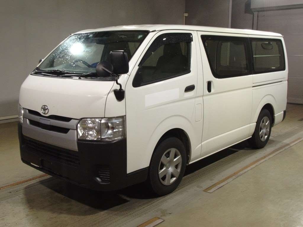 2020 Toyota HIACE