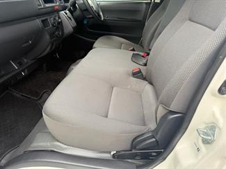 2020 Toyota HIACE - Thumbnail