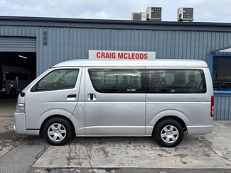 2019 Toyota HIACE - Thumbnail