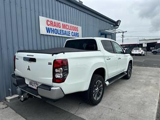 2020 Mitsubishi Triton - Thumbnail