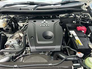 2020 Mitsubishi Triton - Thumbnail