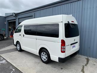 2018 Toyota HIACE - Thumbnail