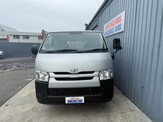 2019 Toyota HIACE - Thumbnail