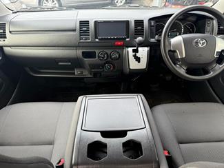 2019 Toyota HIACE - Thumbnail