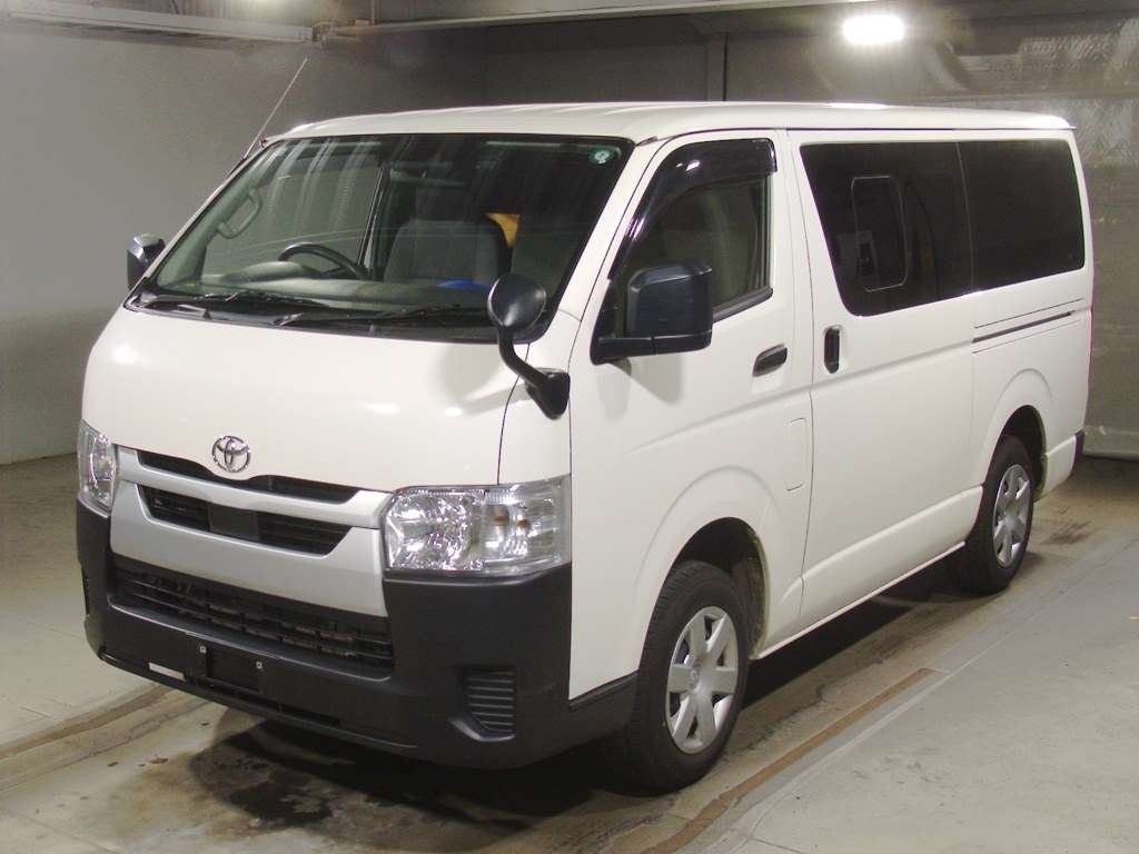 2022 Toyota HIACE