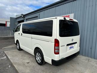 2022 Toyota HIACE - Thumbnail