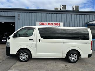 2022 Toyota HIACE - Thumbnail