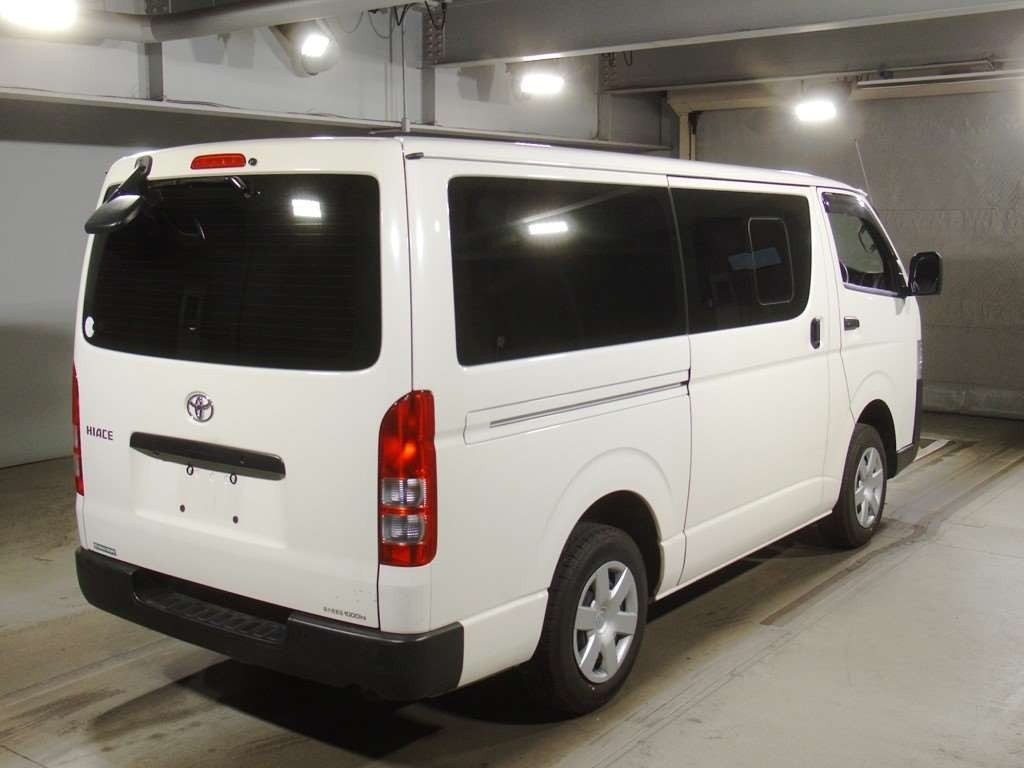 2022 Toyota HIACE