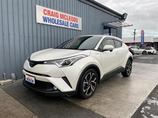 2017 Toyota C-HR - Thumbnail
