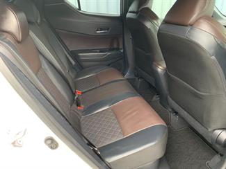 2017 Toyota C-HR - Thumbnail