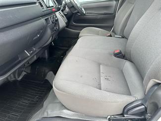 2018 Toyota HIACE - Thumbnail