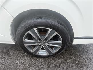 2018 Toyota HIACE - Thumbnail