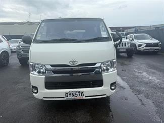 2018 Toyota HIACE - Thumbnail