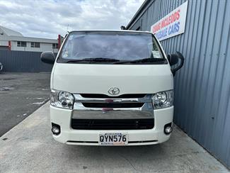 2018 Toyota HIACE - Thumbnail