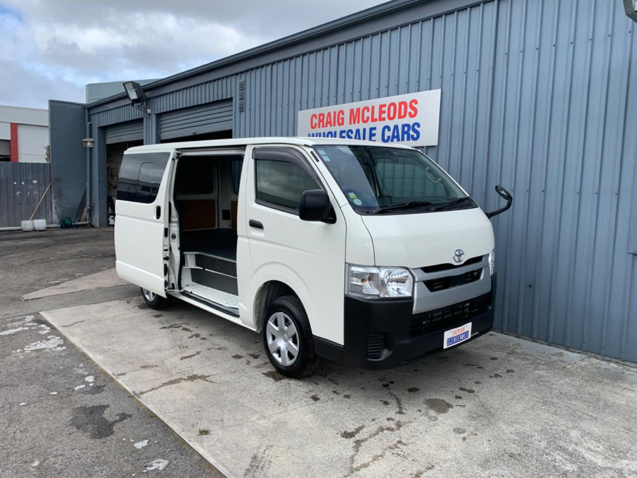 2022 Toyota HIACE