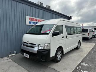 2017 Toyota HIACE - Thumbnail