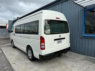 2017 Toyota HIACE - Thumbnail