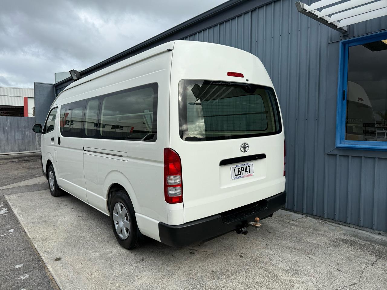 2017 Toyota HIACE