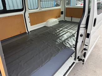 2017 Toyota HIACE - Thumbnail