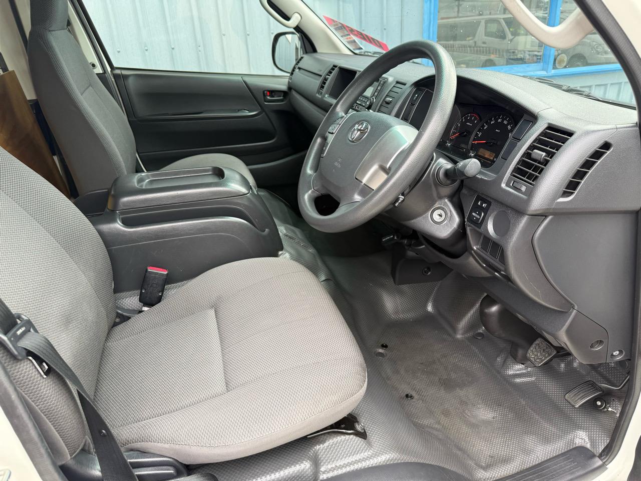 2017 Toyota HIACE