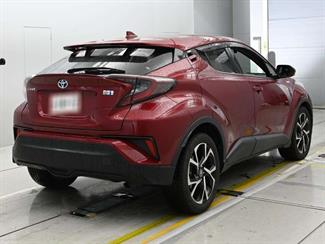 2017 Toyota C-HR - Thumbnail