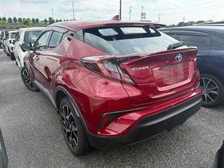 2017 Toyota C-HR - Thumbnail