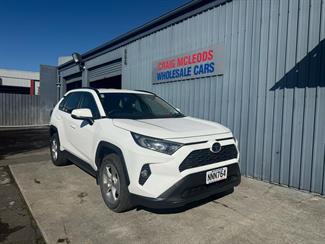2021 Toyota RAV4 - Thumbnail