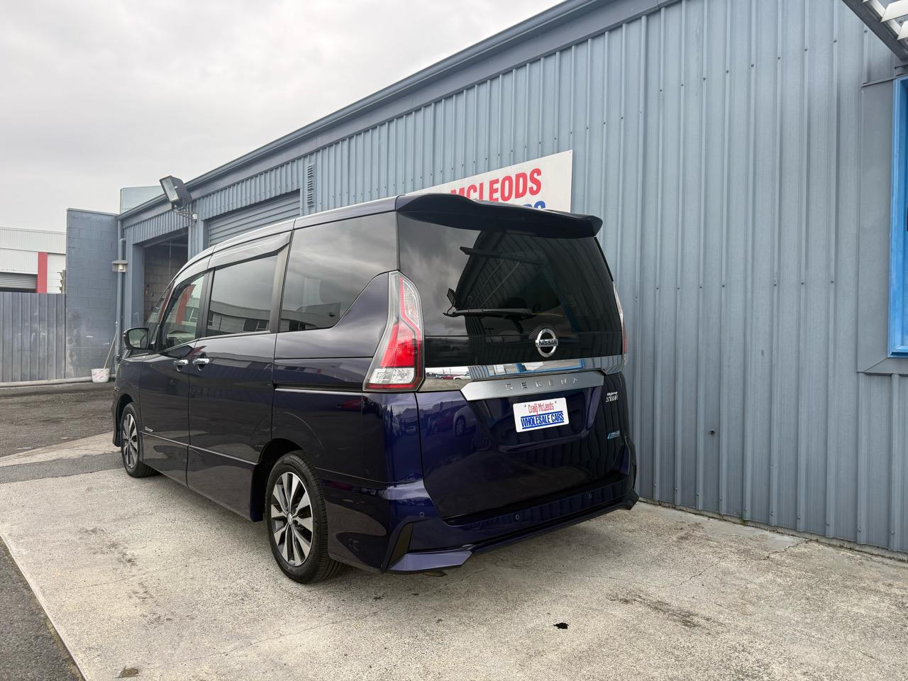 2017 Nissan SERENA