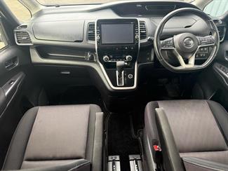 2017 Nissan SERENA - Thumbnail