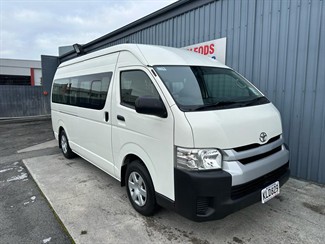 2017 Toyota HIACE - Thumbnail